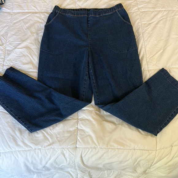 Croft & Barrow pull on jeans. Women’s 14P REGULAR. Front pockets only. - Picture 9 of 14